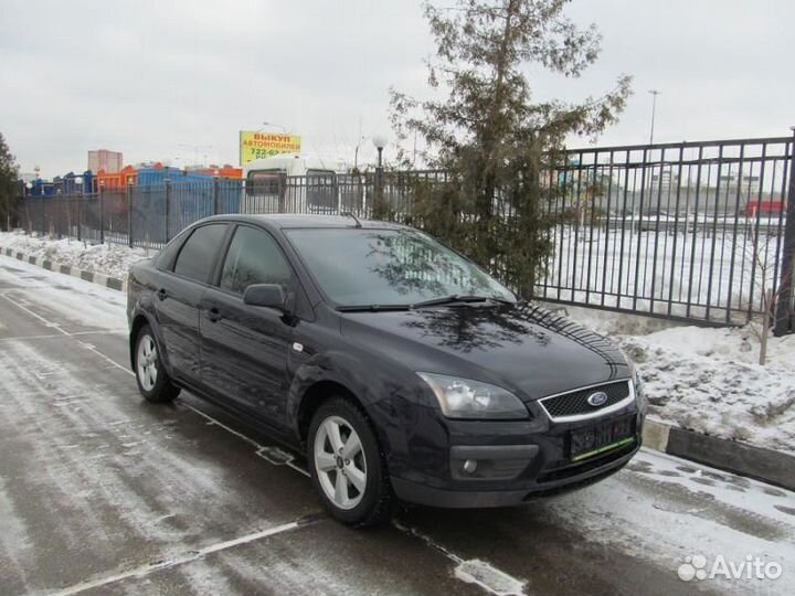 Противотуманная фара Ford Focus 2005-2008