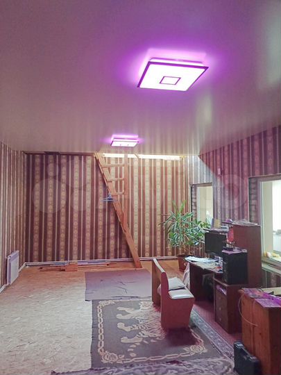 Дом 210 м² на участке 6 сот.