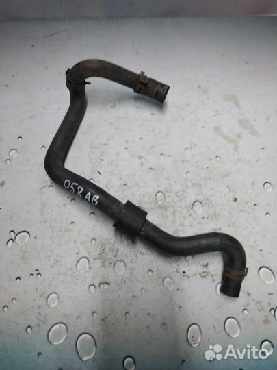 Патрубок охлаждения 7l6121058ab