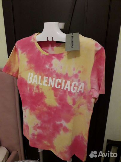 Футболка balenciaga