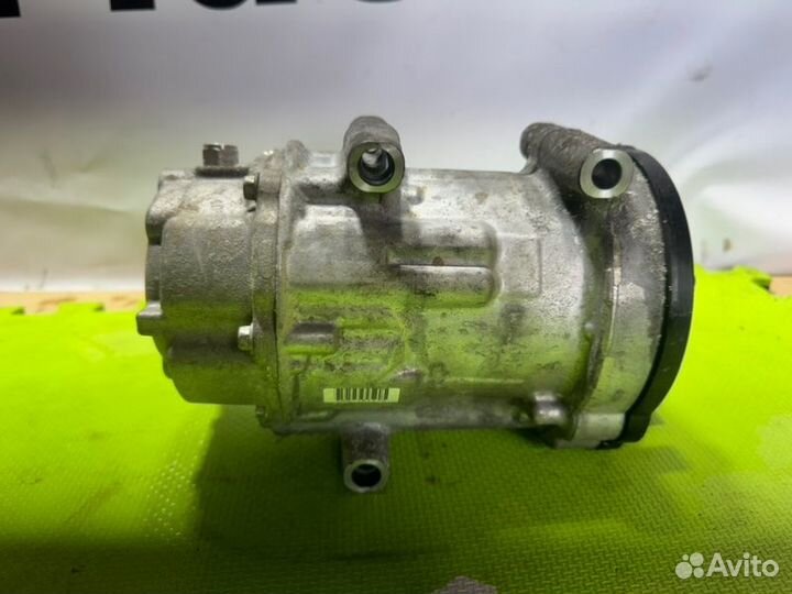 Компрессор кондиционера Toyota Rav 4 XA50 2.5