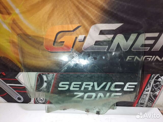 Стекло передней R и L двери Renault Logan 1