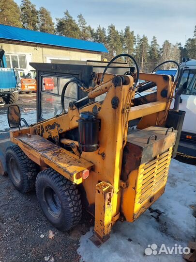 Мини-погрузчик UNC 060, 2000