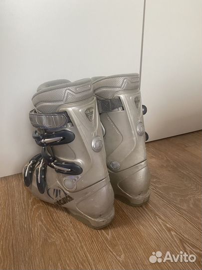 Горнолыжные ботинки 42(270)размер