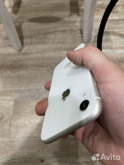 iPhone xr 128