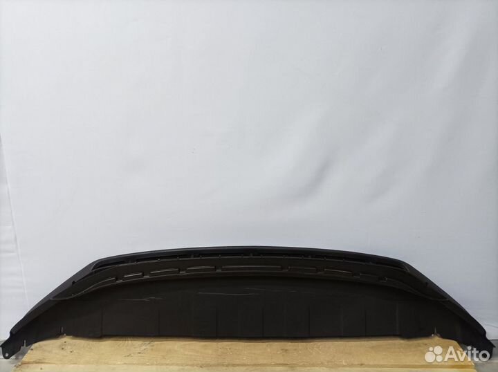 Накладка переднего бампера Skoda Fabia 2