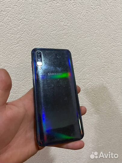 Samsung Galaxy A50, 4/64 ГБ
