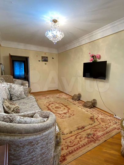 2-к. квартира, 50 м², 4/10 эт.