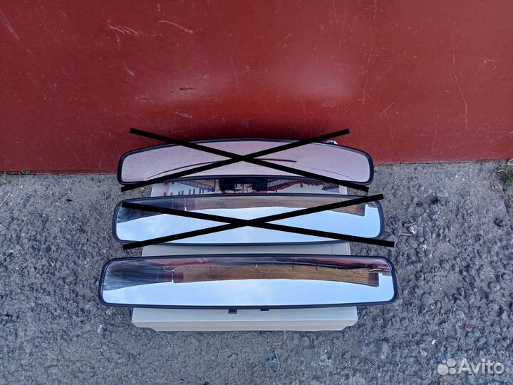 Салонное зеркало заднего вида универсальное