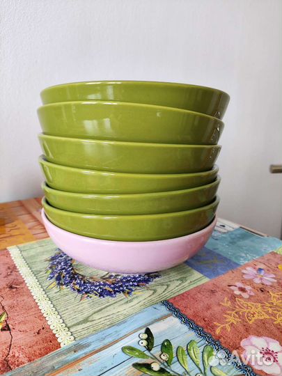 Столовый набор тарелок