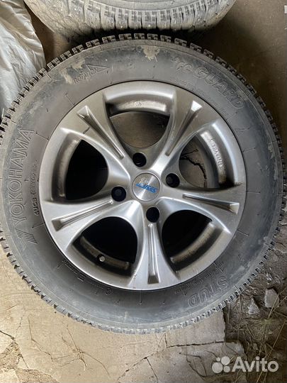 Yokohama Ice Guard F700Z 195/60 R15 88Q