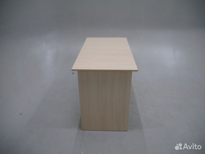 Офисная мебель стол