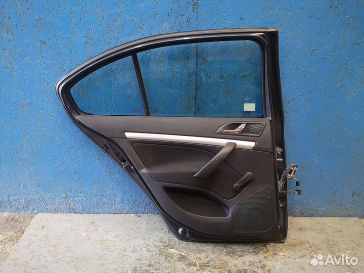 Дверь задняя левая Skoda Octavia 2 (A5)