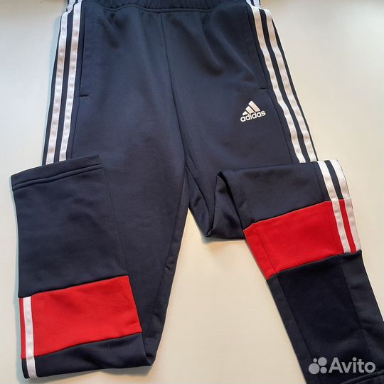 Спортивный костюм adidas