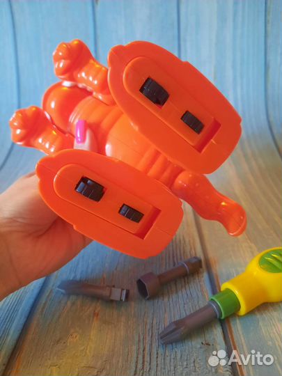 Конструктор Динозавр с отвёрткой