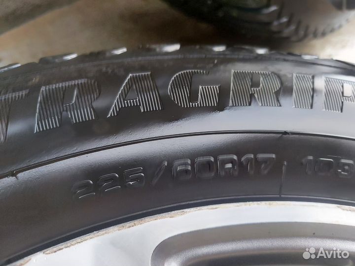 Goodyear UltraGrip Ice SUV 225/60 R17