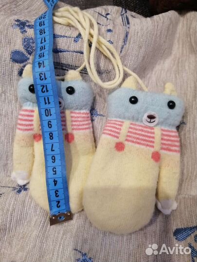 Шапка, туфли, жилетка. Платье теплое, варежки