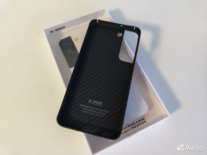 Карбоновый чехол на Samsung s22