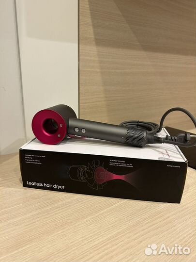 Фен Dyson для волос с 5 насадками