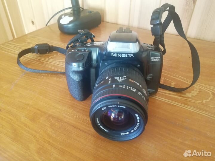 Зеркальный фотоаппарат Minolta Dynax 300si
