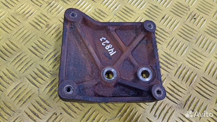 Кронштейн блока управления двигателем Man Tga