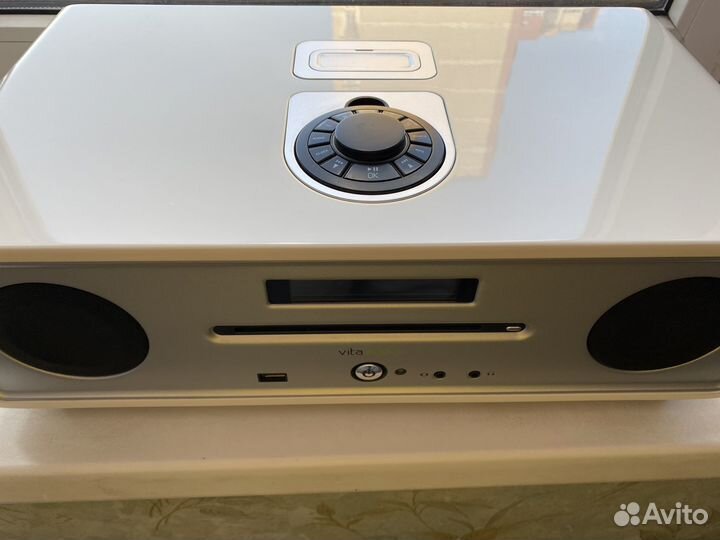 Ruark Audio R-4 / VIita audio R 4