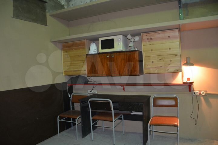 Гараж, > 30 м²