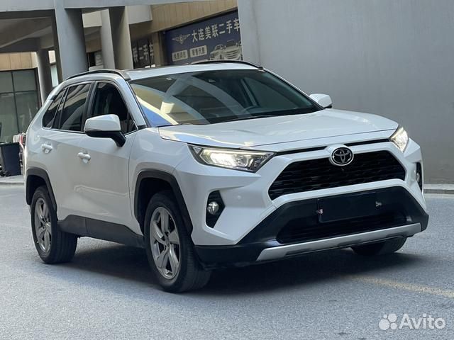 Toyota RAV4 2.0 CVT, 2021, 27 000 км