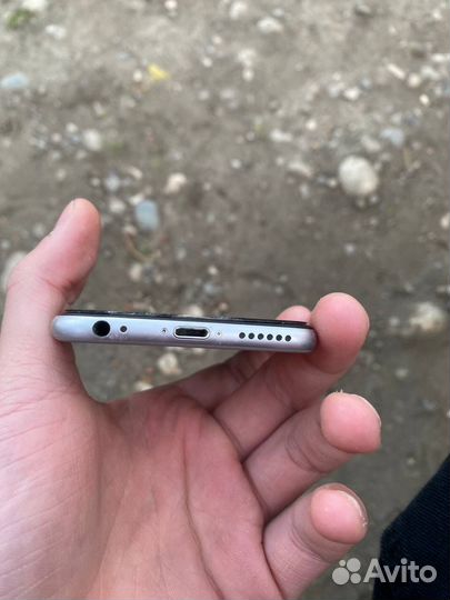 iPhone 6S, 64 ГБ