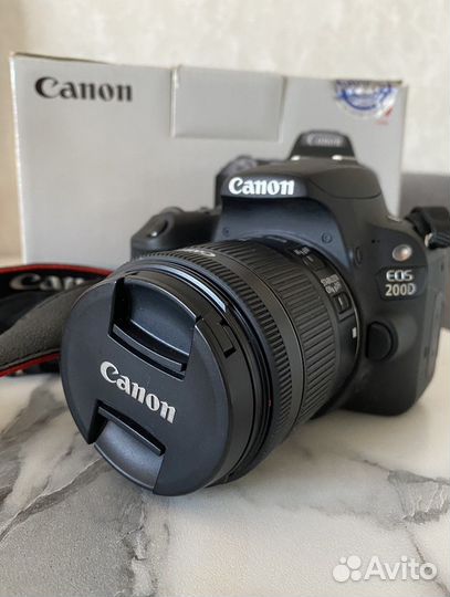 Зеркальный фотоаппарат