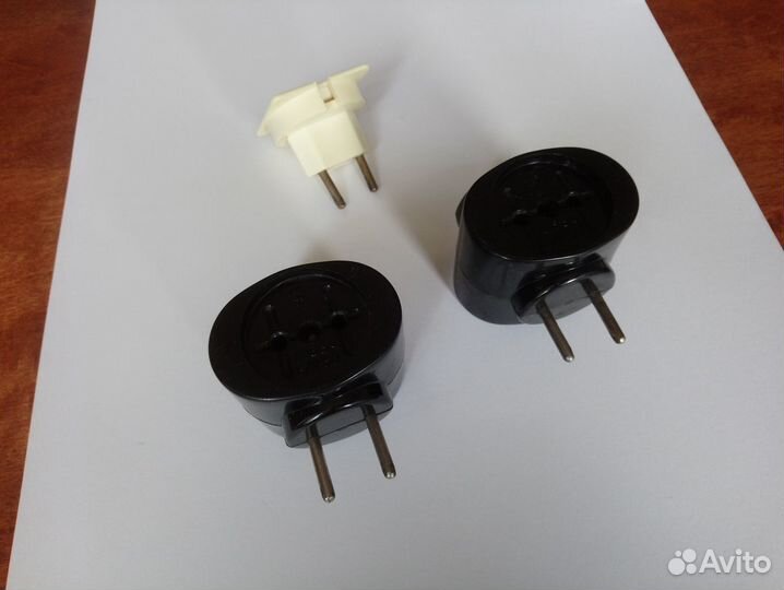 Тройник электрический штепсельная вилка глазок
