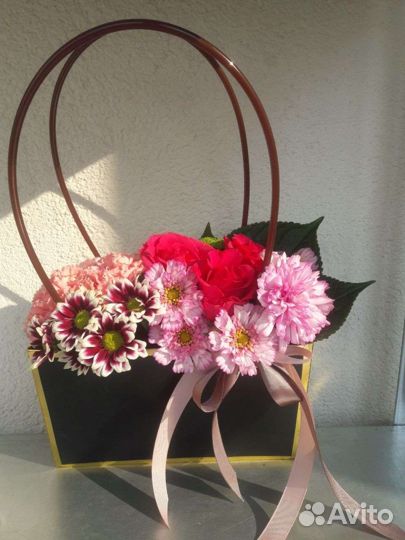 Букеты, цветочные композиции на 1 сентября