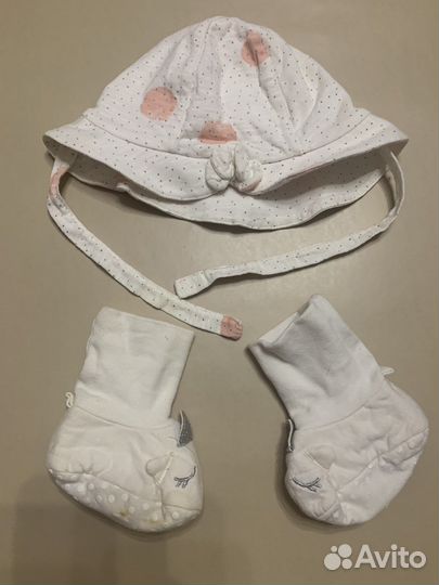Шапочка и пинетки Mothercare
