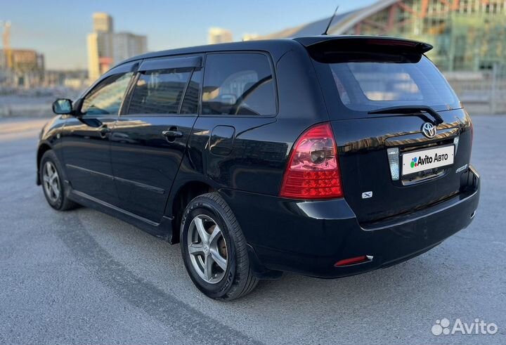 Toyota Corolla Fielder 1.5 AT, 2005, 248 000 км