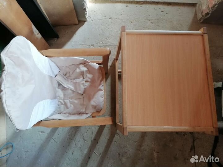 Детский стол и стулдля кормления