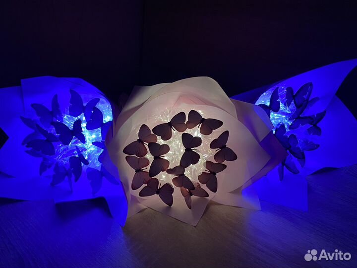 Светящие букеты из бабочек
