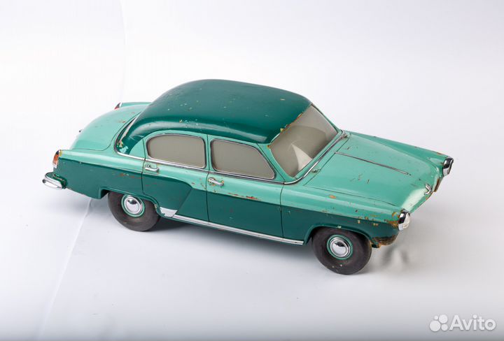 Масштабный макет автомобиля газ-21 