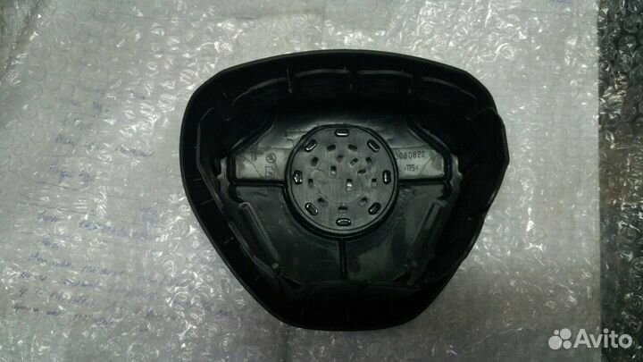 Заглушка в руль на Шкоду Рапид