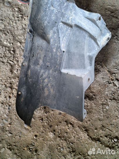 Подкрылок передний левый Chevrolet Lacetti
