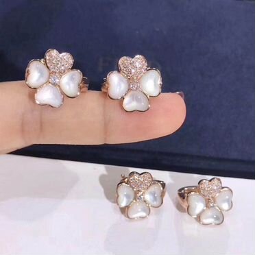 Золотые серьги Van Cleef розовое VCA-52311