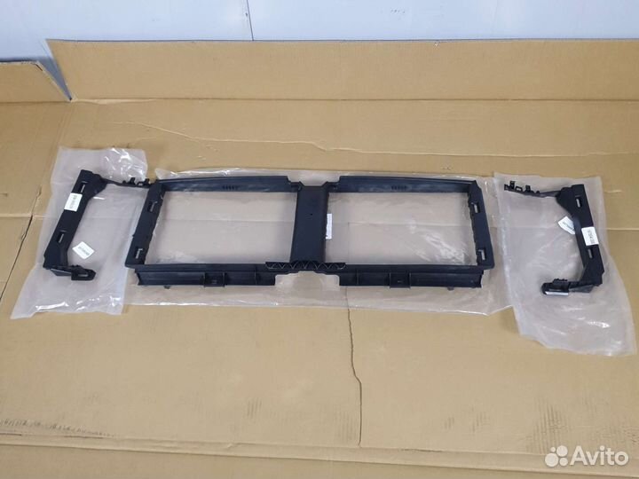 Кронштейн Мерседес w167 A1675041800