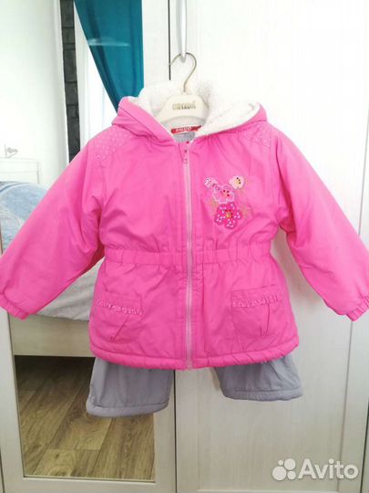 Костюм для девочки. 98 (110) и 2 шапочки H&M