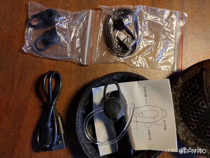 Блютуз гарнитура