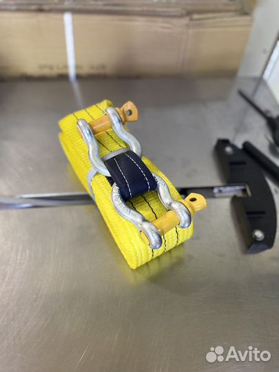 Трос буксир для авто 10,5 тн. / 10 м 2 скобы