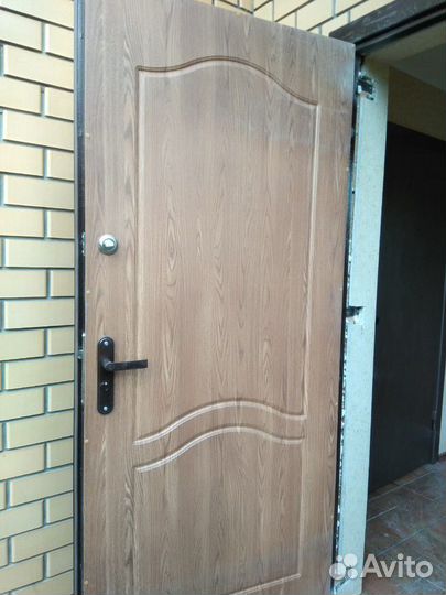 Дверь металлическая входная