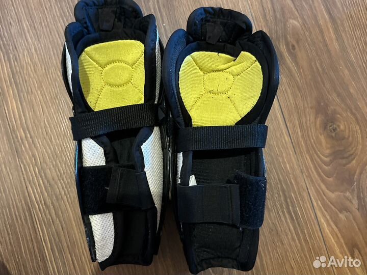 Хоккейные наколенники детские