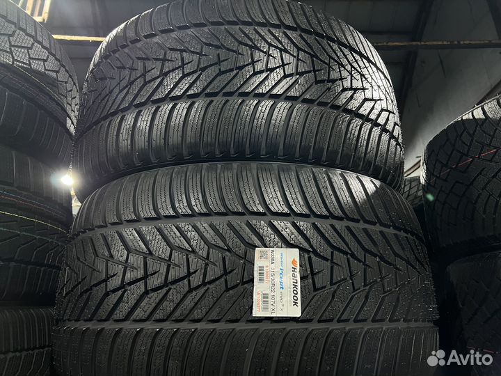 Hankook Winter I'Cept Evo 3 X W330A 285/35 R22 и 315/30 R22 110V