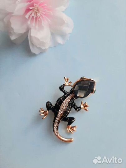 Брошь ящерица