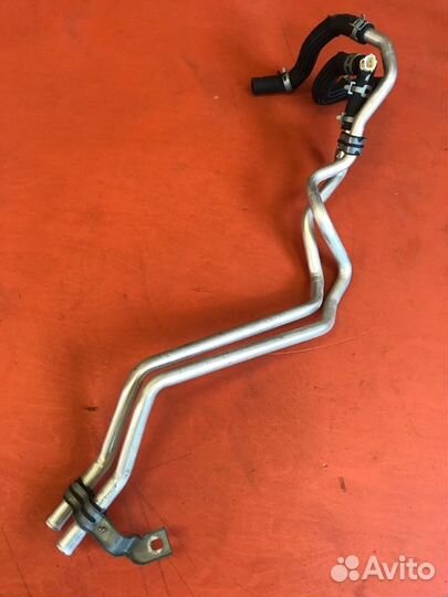 Патрубок системы охлаждения Toyota Prius ZVW50