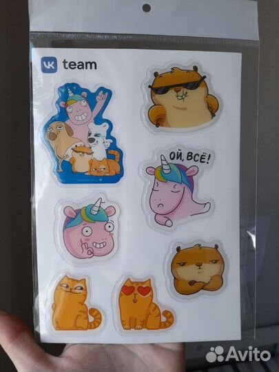 Объемные наклейки стикеры вконтакте